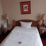 Plaza Premium Hotel