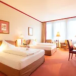Отель Plaza Premium