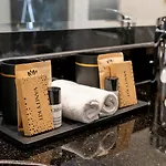 Plaza Premium Hotel 4*