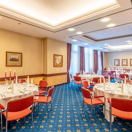 Plaza Premium Sure Collection By Western 4*