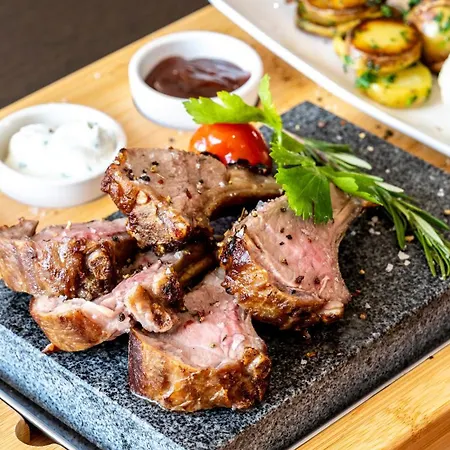 Plaza Premium Hotell