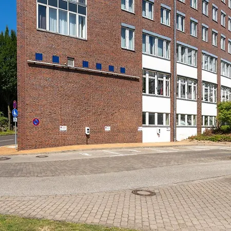 Plaza Premium Sure Collection By Western Schwerin (Mecklenburg-Vorpommern)
