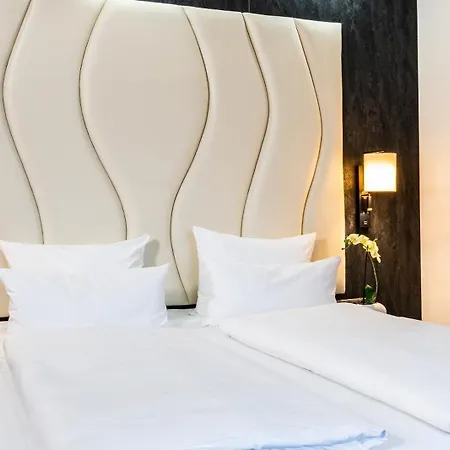Plaza Premium Schwerin Sure Collection By Western Hotel Schwerin (Mecklenburg-Vorpommern)