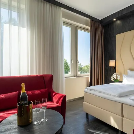 Plaza Premium Schwerin Sure Collection By Western Hotel Schwerin (Mecklenburg-Vorpommern)