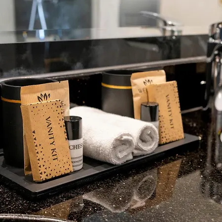 Plaza Premium Hotell 4*